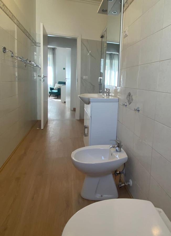 Vesuvia Apartment Наполи Екстериор снимка